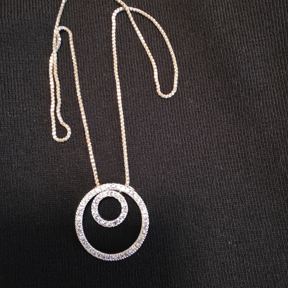 Elegant Silver Double Circle Pendant Necklace